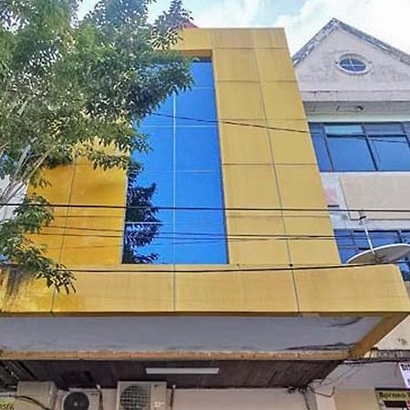 Good Sleep Balikpapan Mitra Reddoorz Hotel Exterior photo