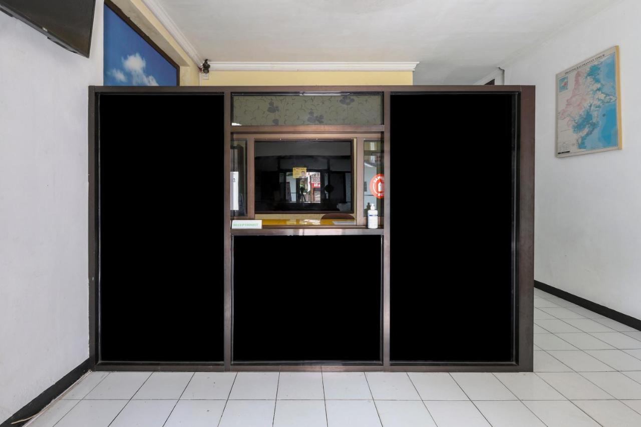 Good Sleep Balikpapan Mitra Reddoorz Hotel Exterior photo