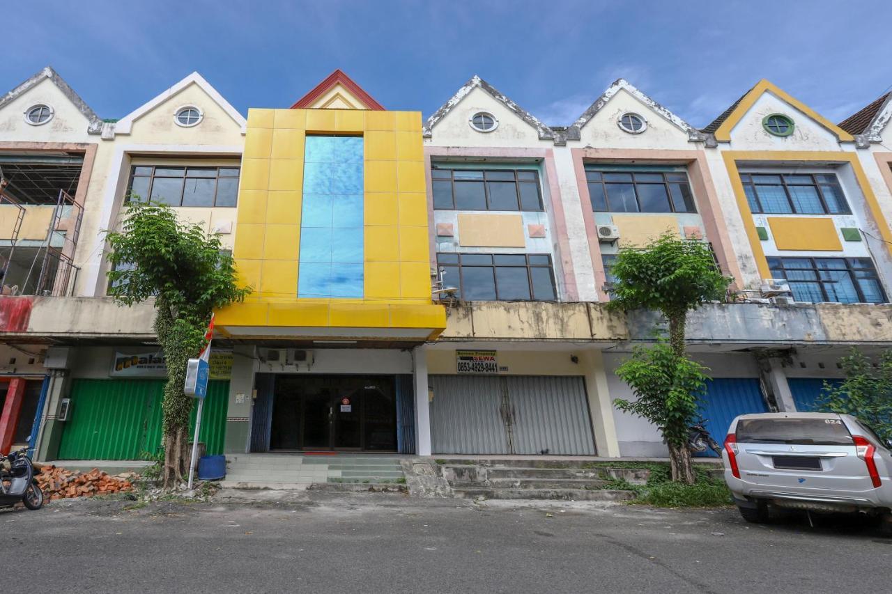 Good Sleep Balikpapan Mitra Reddoorz Hotel Exterior photo
