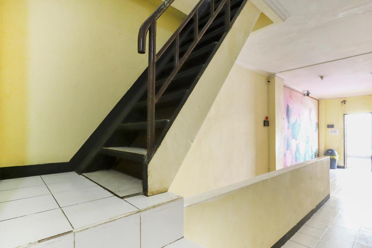 Good Sleep Balikpapan Mitra Reddoorz Hotel Exterior photo