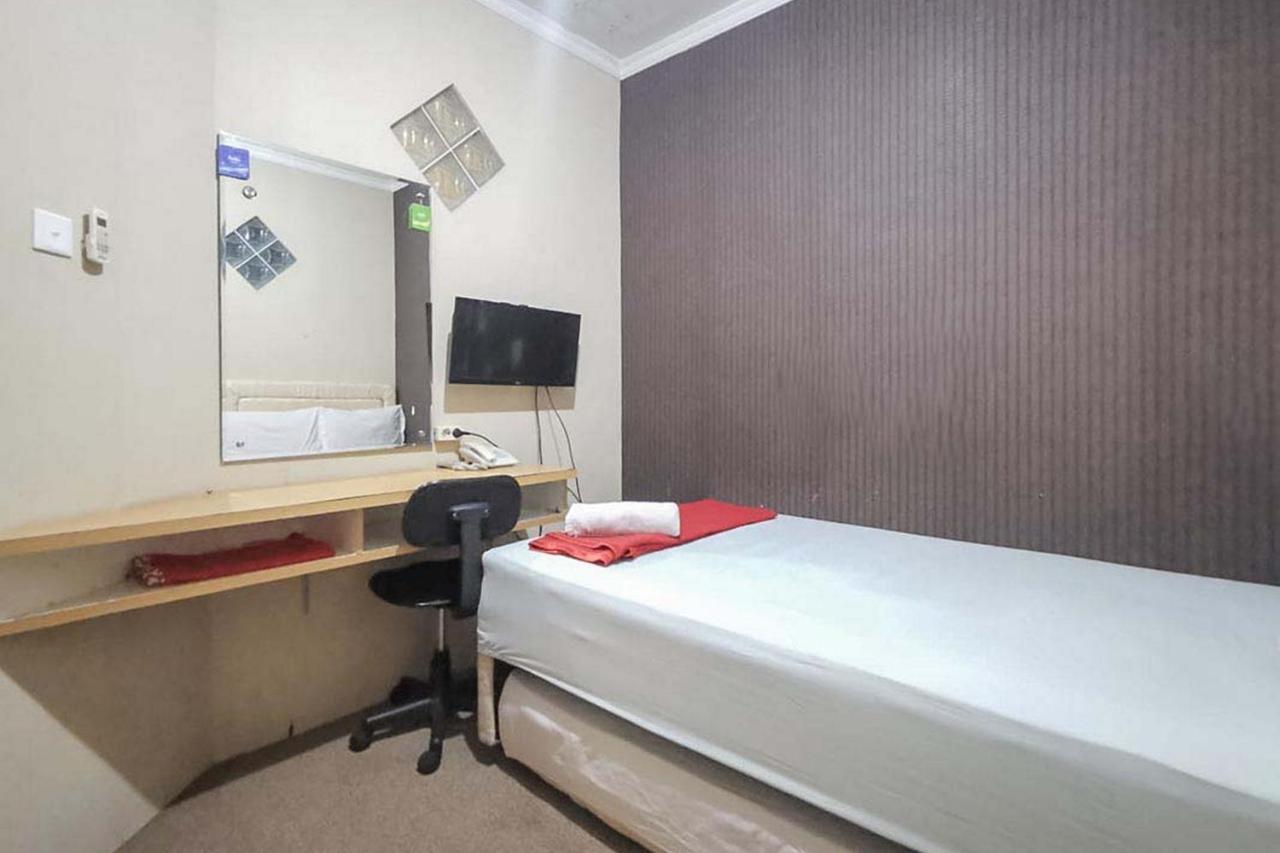 Good Sleep Balikpapan Mitra Reddoorz Hotel Exterior photo